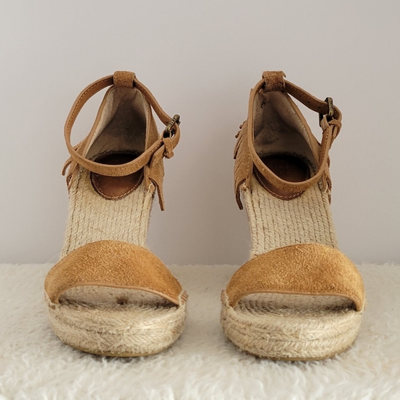 Frye Lila Feather Wedge Open Toe Suede Sandal Womens Tan Size 6 - Picture 3 of 12